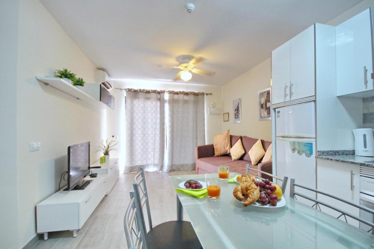 Apartment with terrace on the seafront in Playa Fañabe Costa Adeje  Exterior foto